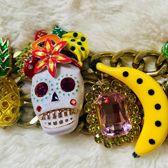 Betsey Johnson Statement Bracelet - Picture 3 of 6